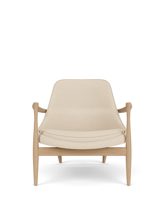 Audo Copenhagen Elizabeth Lounge Chair lenestol. Velg tekstil og treverk