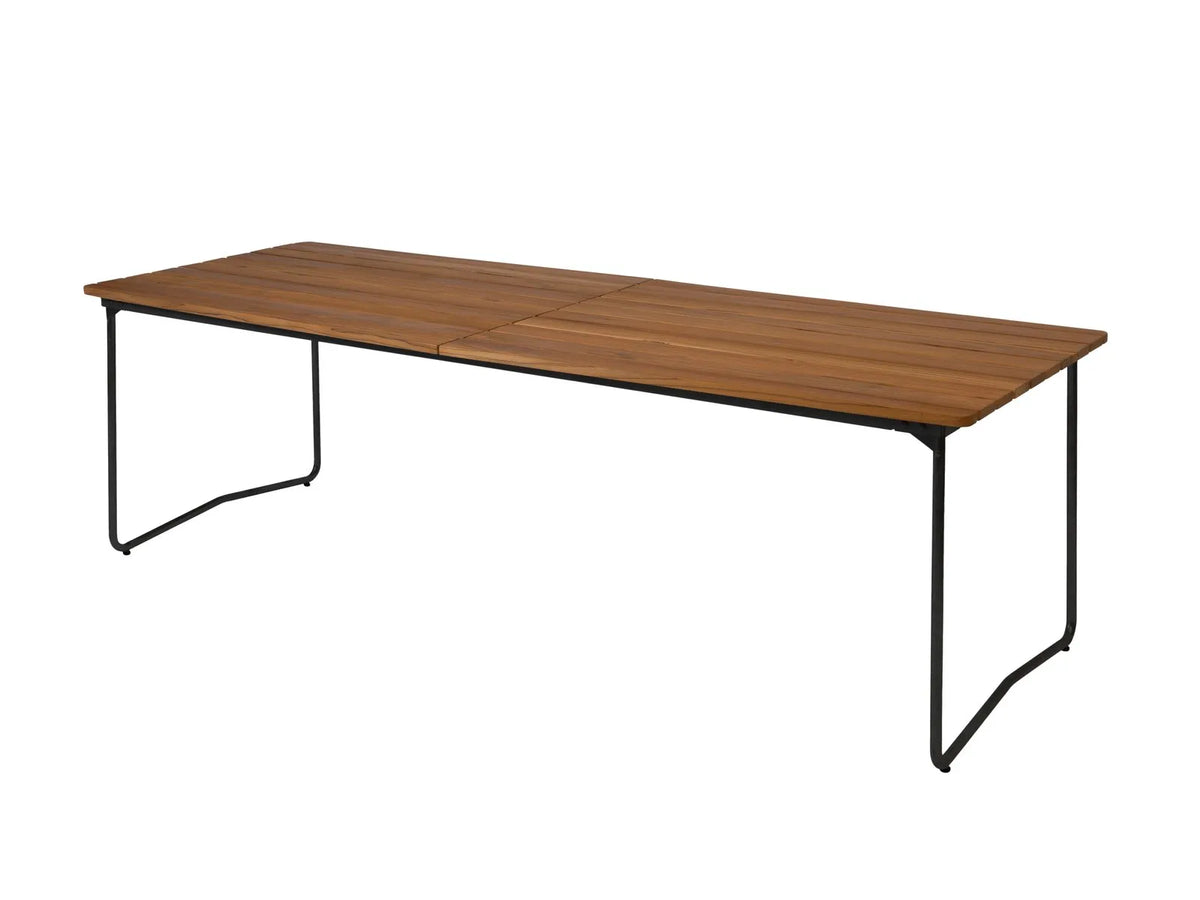 Grythyttan Bord B31 230 cm spisebord. Velg treverk og understell.