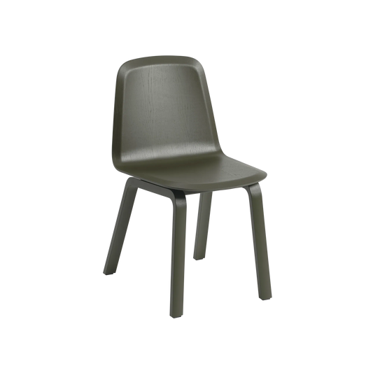 Muuto Brink stol med trebein. Velg farge