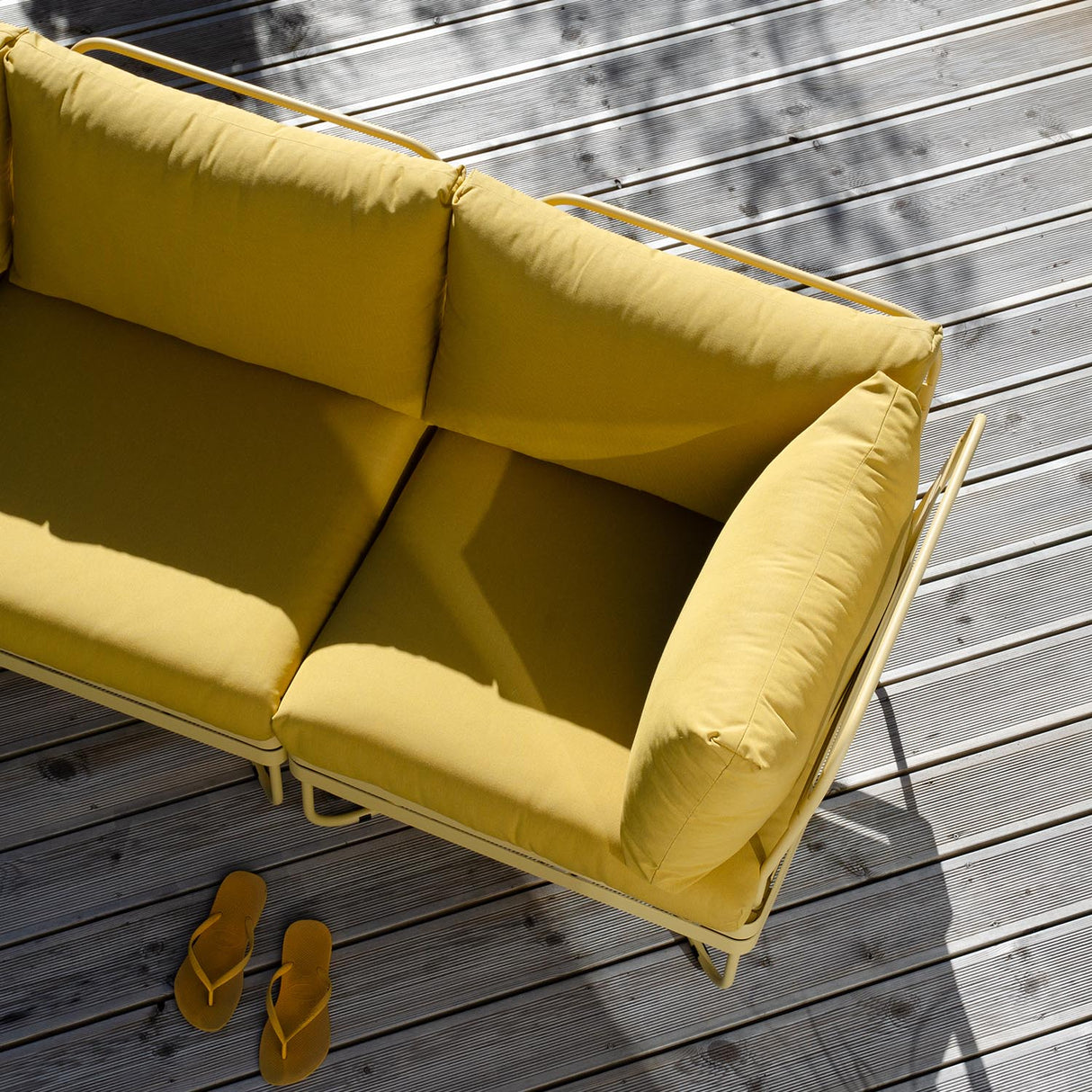 Bris utesofa fra Ygg&Lyng. 2- seter i flere farger.