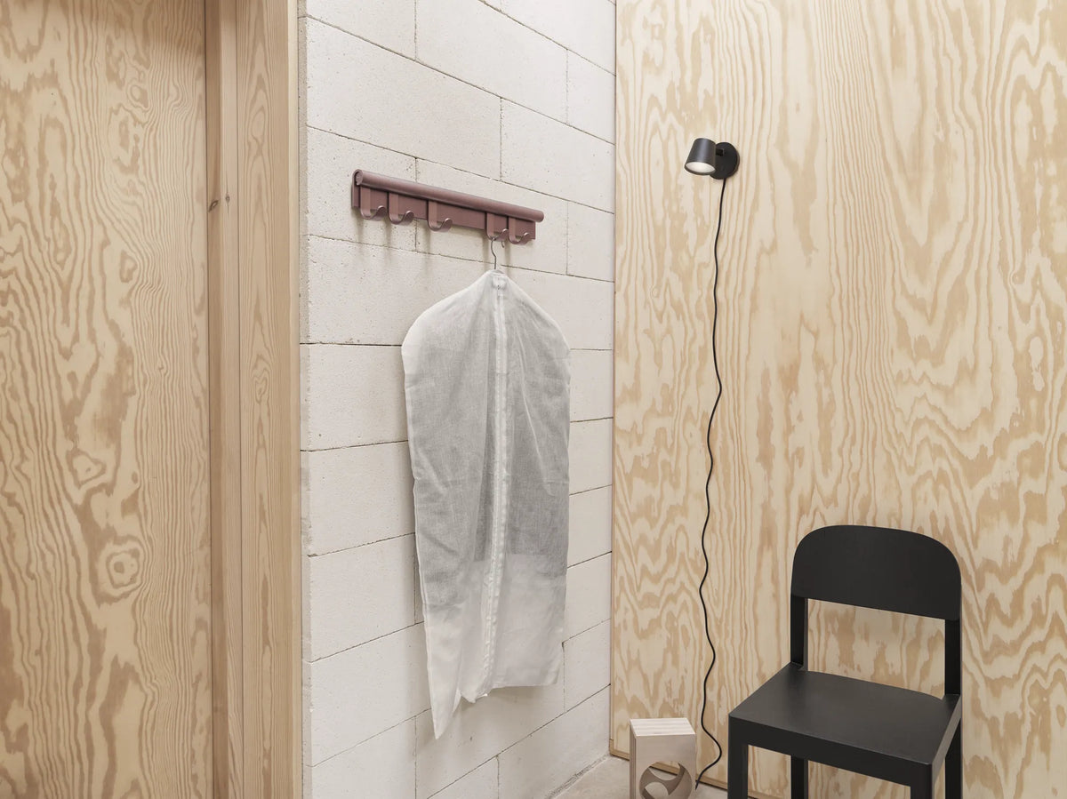 Muuto Coil knaggrekke. Black