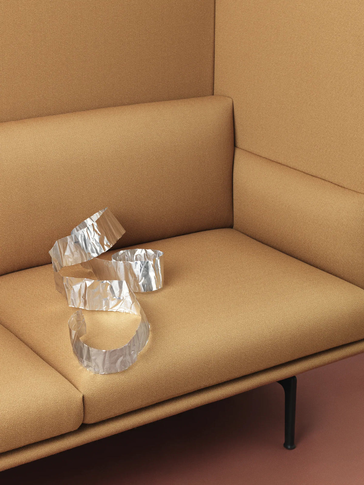 Muuto Outline Highback 100 3-seter