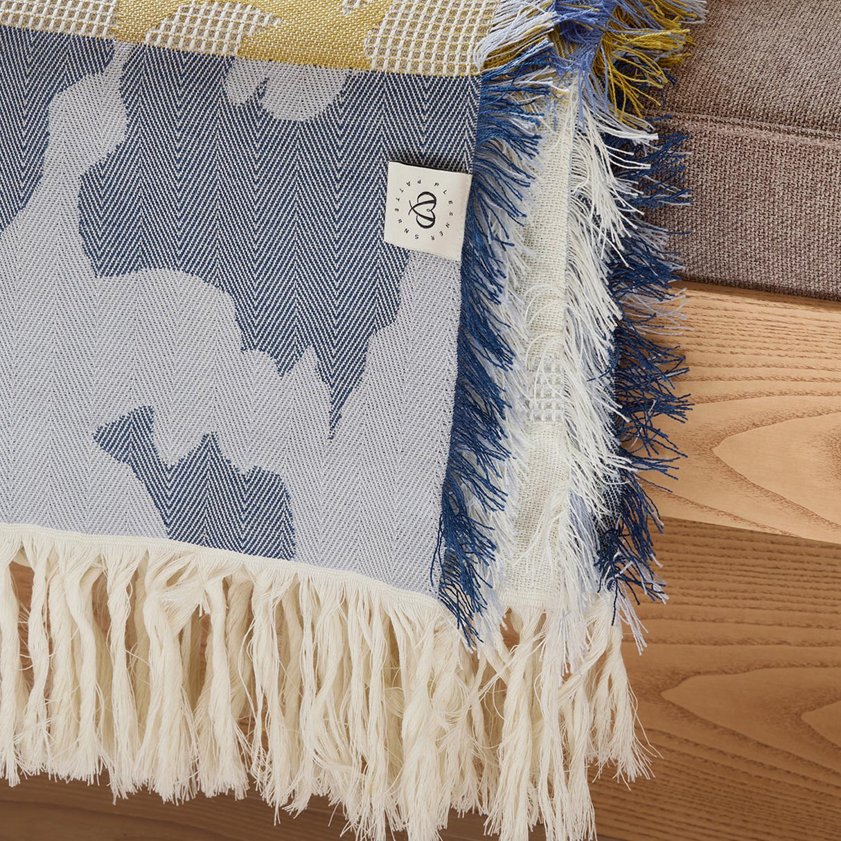 Plesner Patterns "Heritage" i blått.