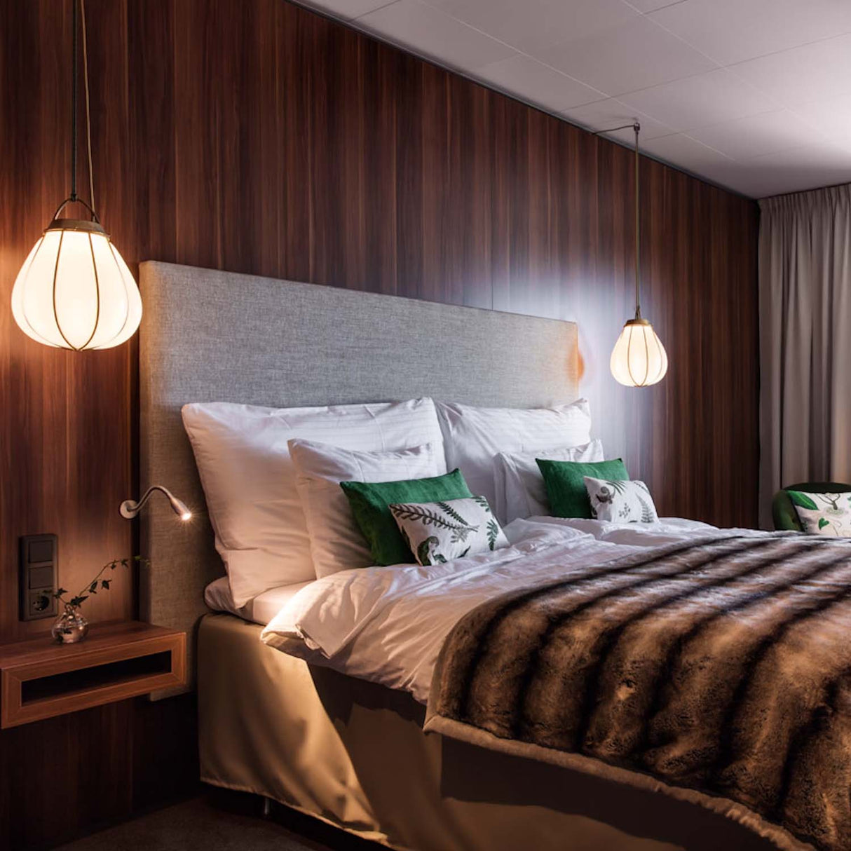 Utstillingsmodell av "Hobo" taklampe fra örsjø.