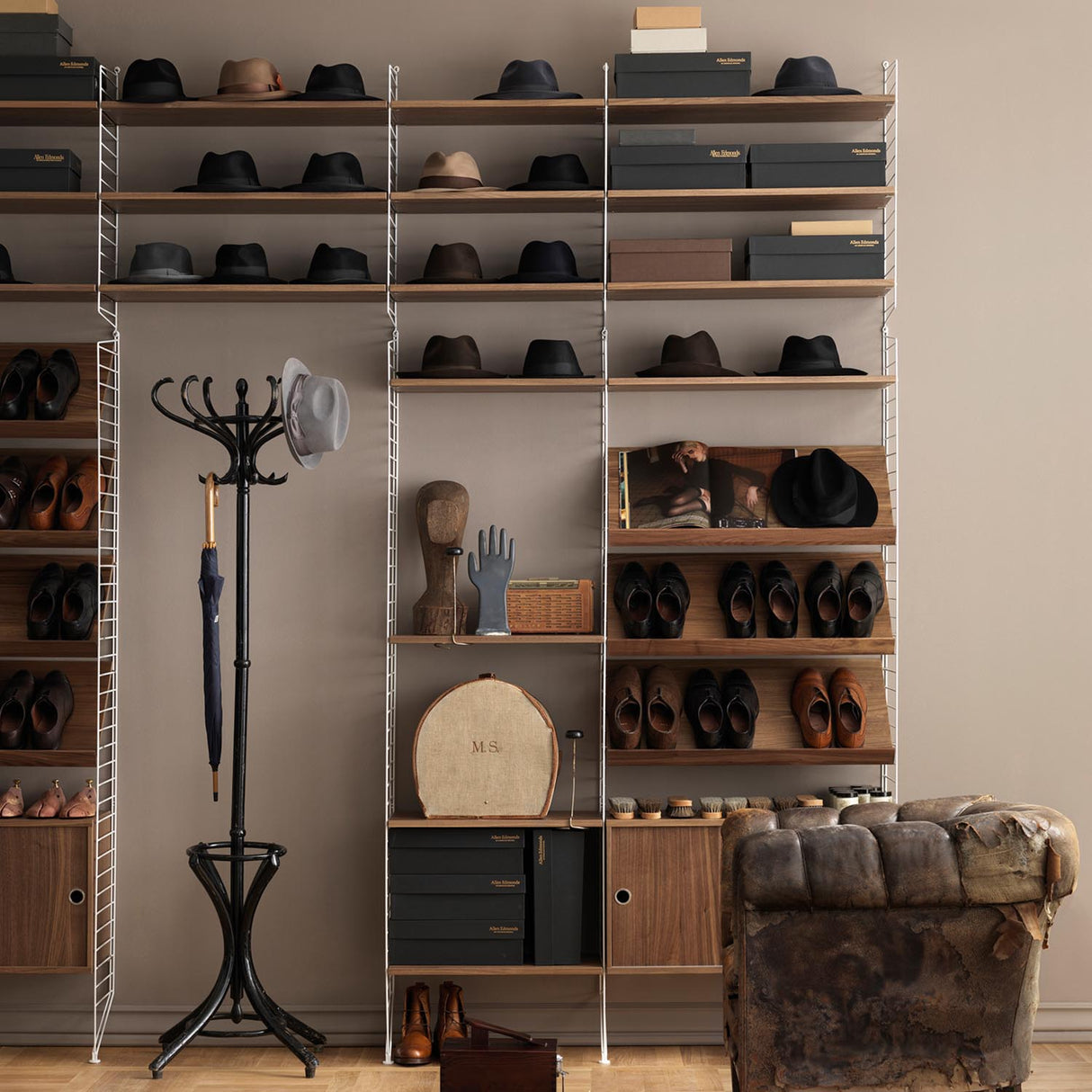 String hyllepakke. 3.pk. 78 x 30 cm i valnøtt. Bestillingsvare.