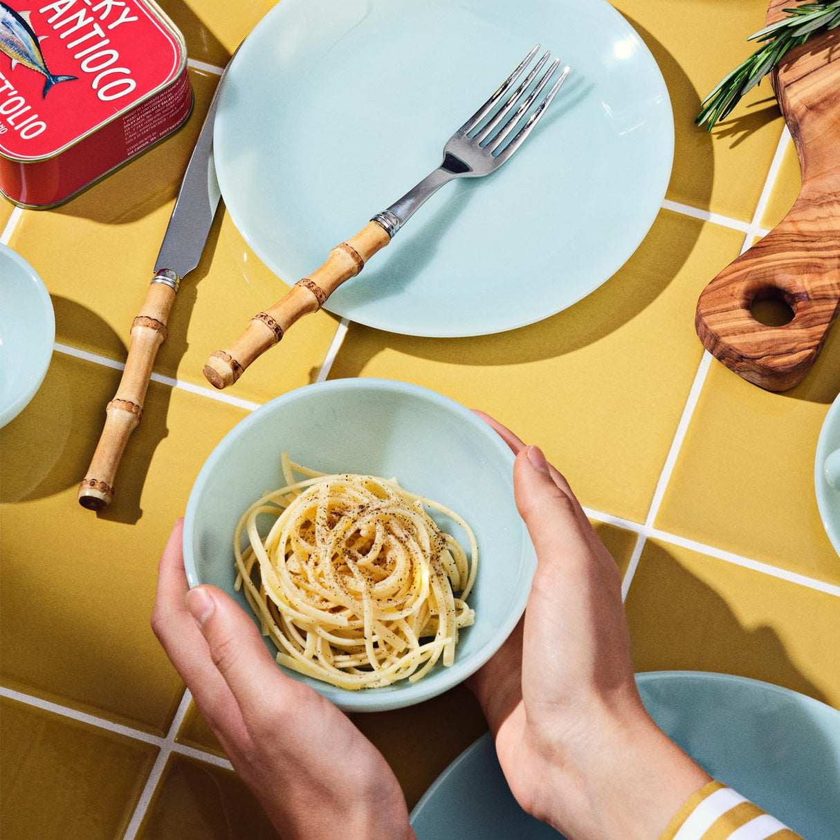 Lucie Kaas MILK stor skål, blue fog.