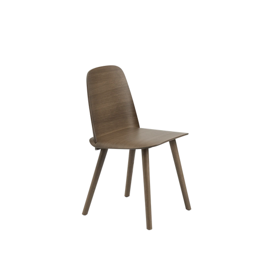 Muuto Nerd Chair spisestol i tre. Velg farge