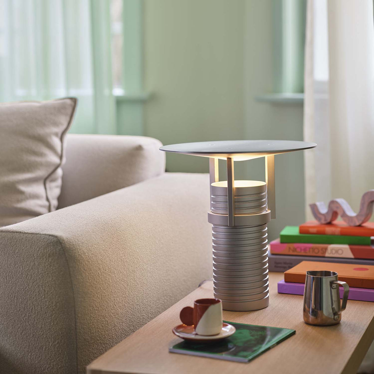 SET bordlampe fra Muuto. Bestillingsvare.