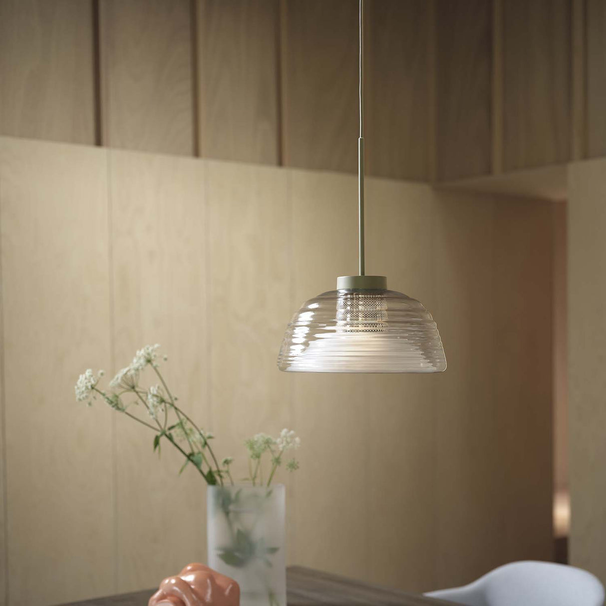 Two-layer glasspendel fra Muuto. Flere farger. Bestillingsvare.