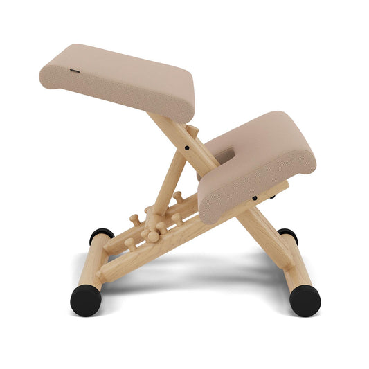Varier Multi knestol i Tonal beige og natur bøk. Bestillingsvare.