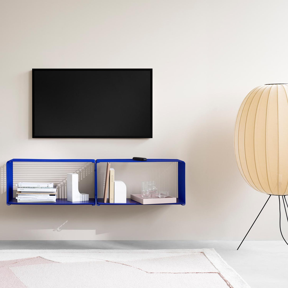 Montana Wire Cube 70 x 35 cm. Dybde 20 cm. I Fargen Monarch 135.