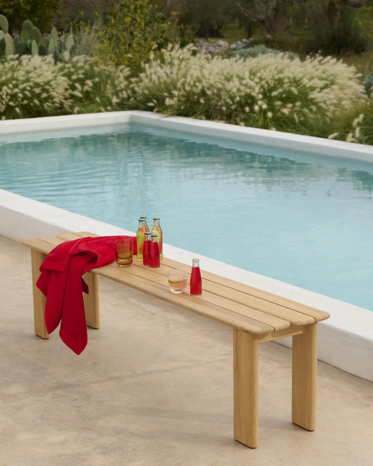 Muuto Assemble utebenk i teak 180 cm