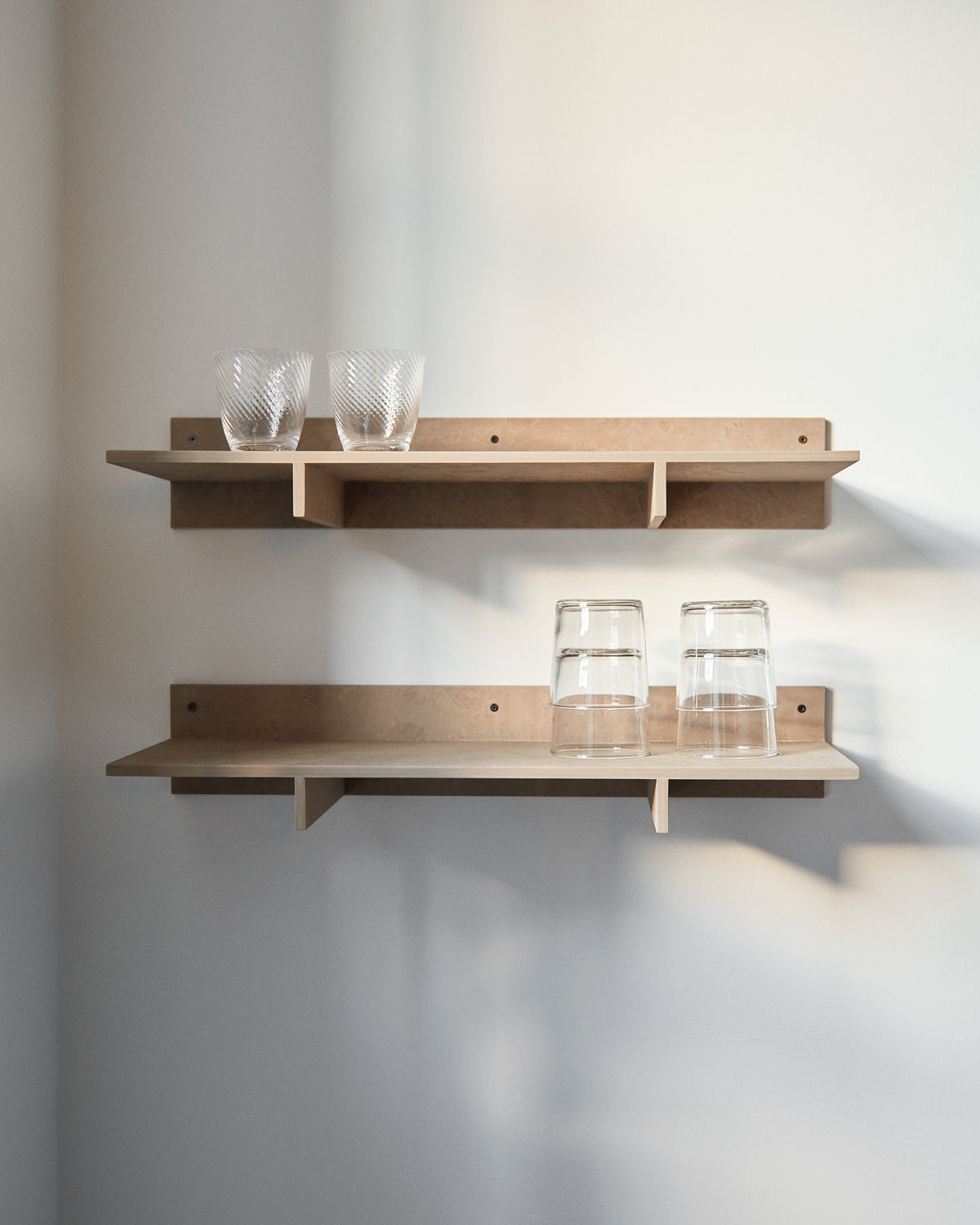 Mater Edge Shelf hylle. Velg farge