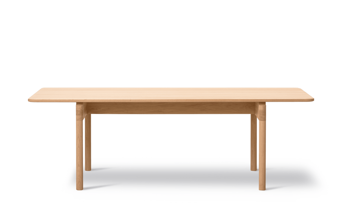 Fredericia Post Table 225 × 100 cm. Velg treverk.