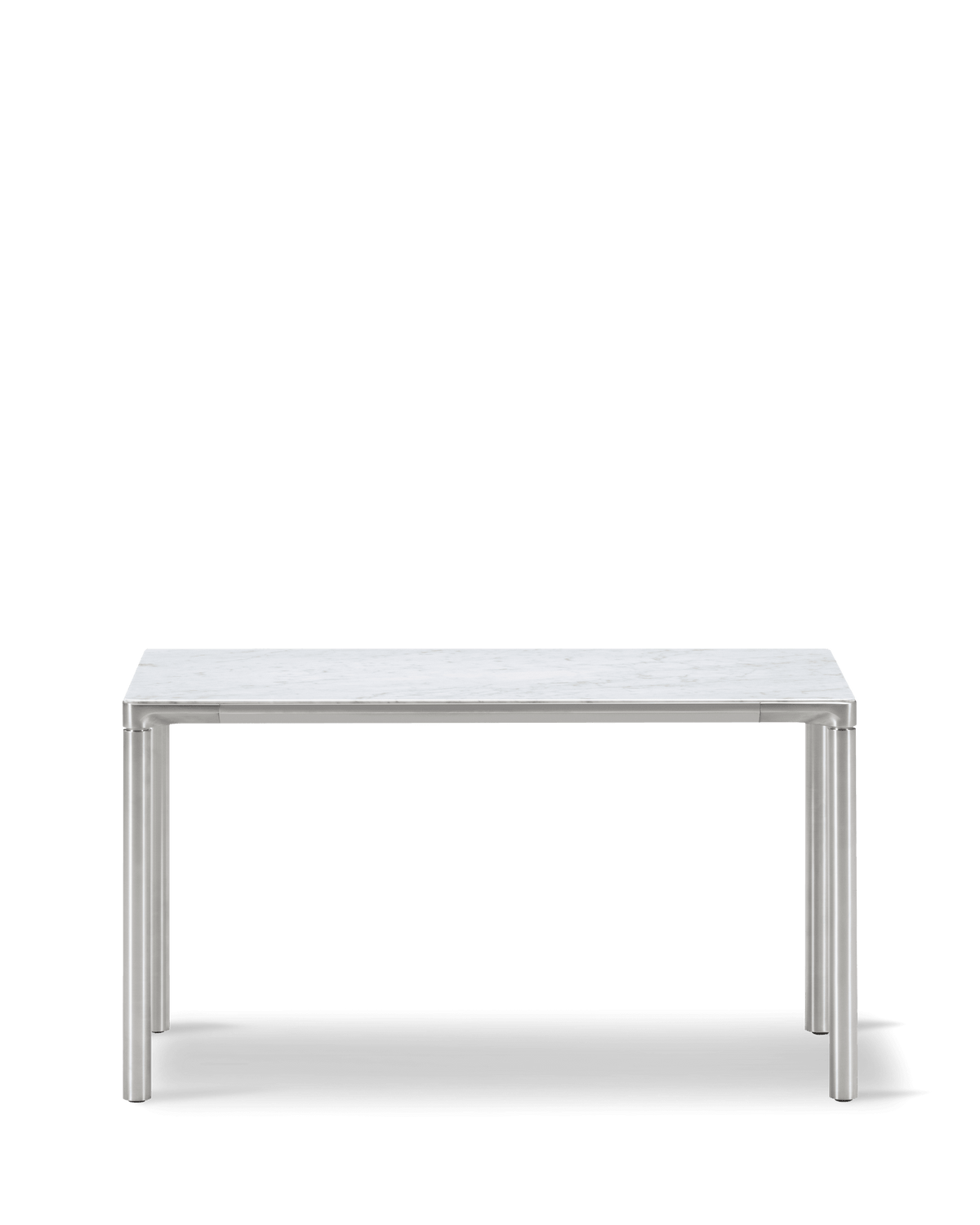 Fredericia Piloti Alu Table 75 × 39 cm. Velg understell og bordplate.