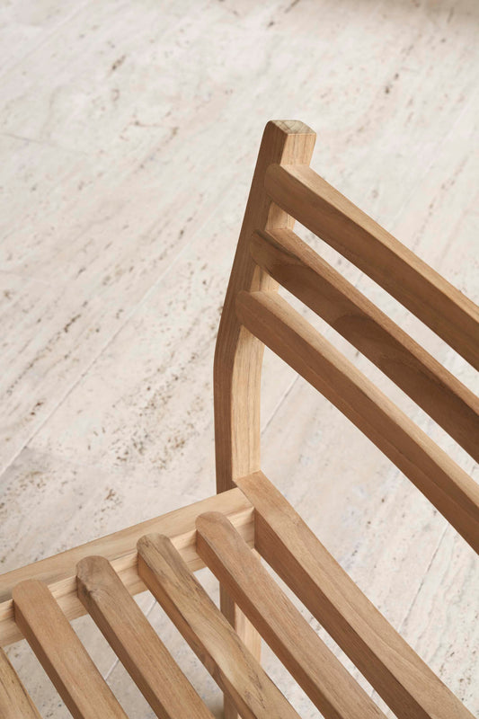 Carl Hansen AH501 utestol i teak – miljøbilde