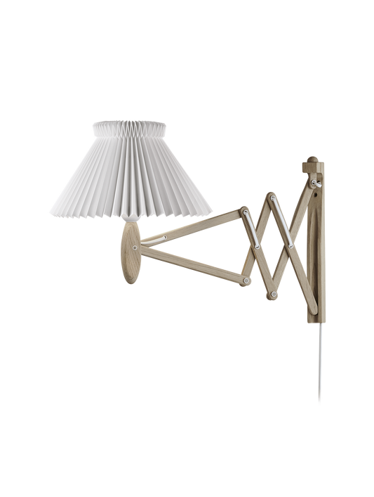 LE KLINT Sax 224 vegglampe, kort arm, skjerm 1/17 – Lys eik, Papir