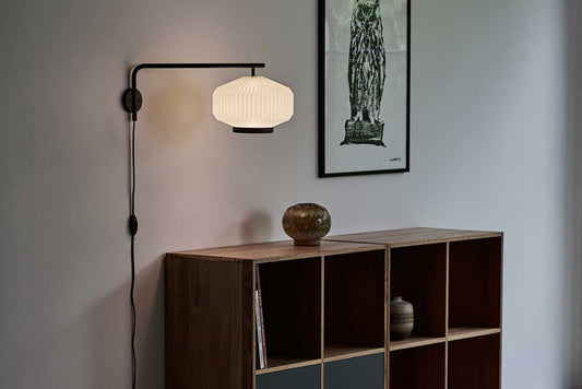 LE KLINT Modell 286 Shibui vegglampe L51 cm i interiør