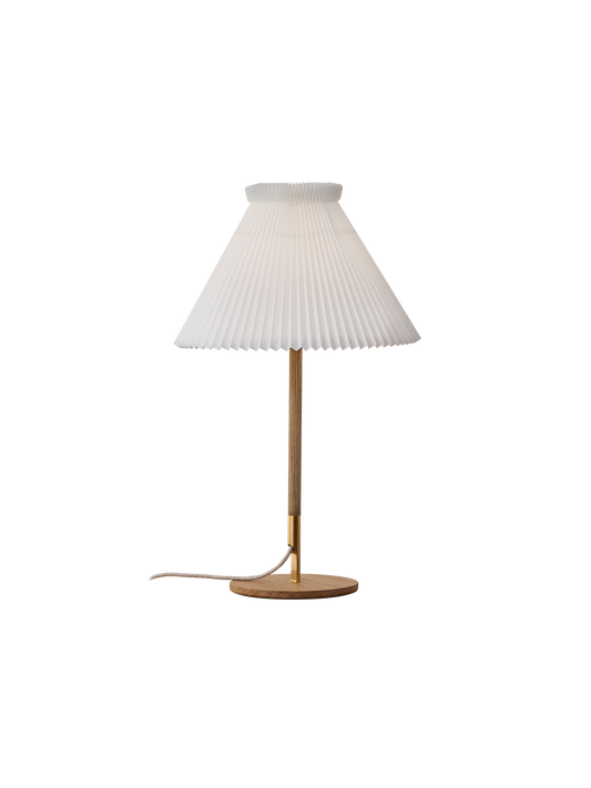 LE KLINT Modell 328 LK80 bordlampe H70 cm – Lys eik, Standard (plastfolie)