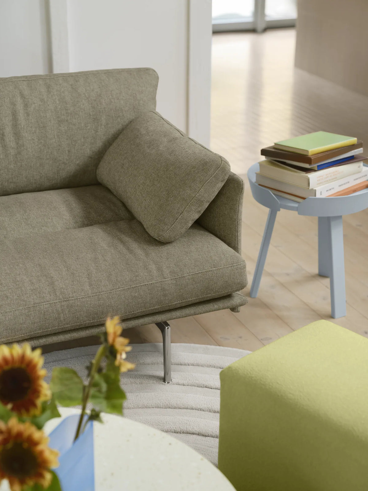 Muuto Outline Soft sofa 2-seter