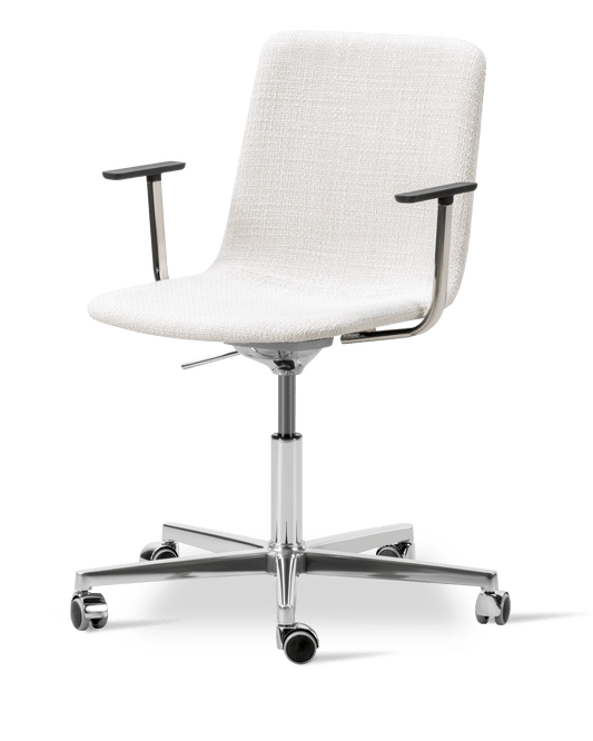 Fredericia Pato Executive Armchair høydejusterbar dreiefot. Velg tekstil
