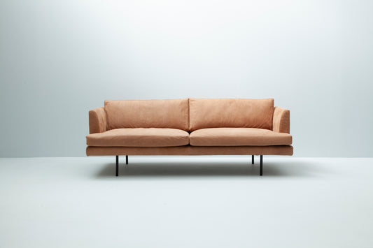 LK Hjelle Frí sofa 2-seter (Frí 201). Velg tekstil