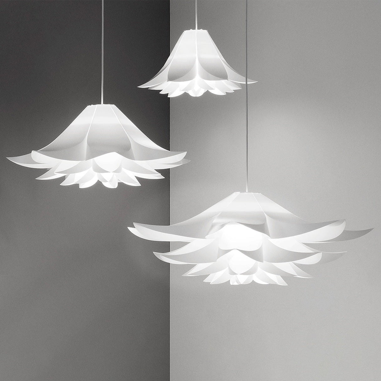 Normann Copenhagen lampeskjerm, Norm 06, i medium Ø62 cm.