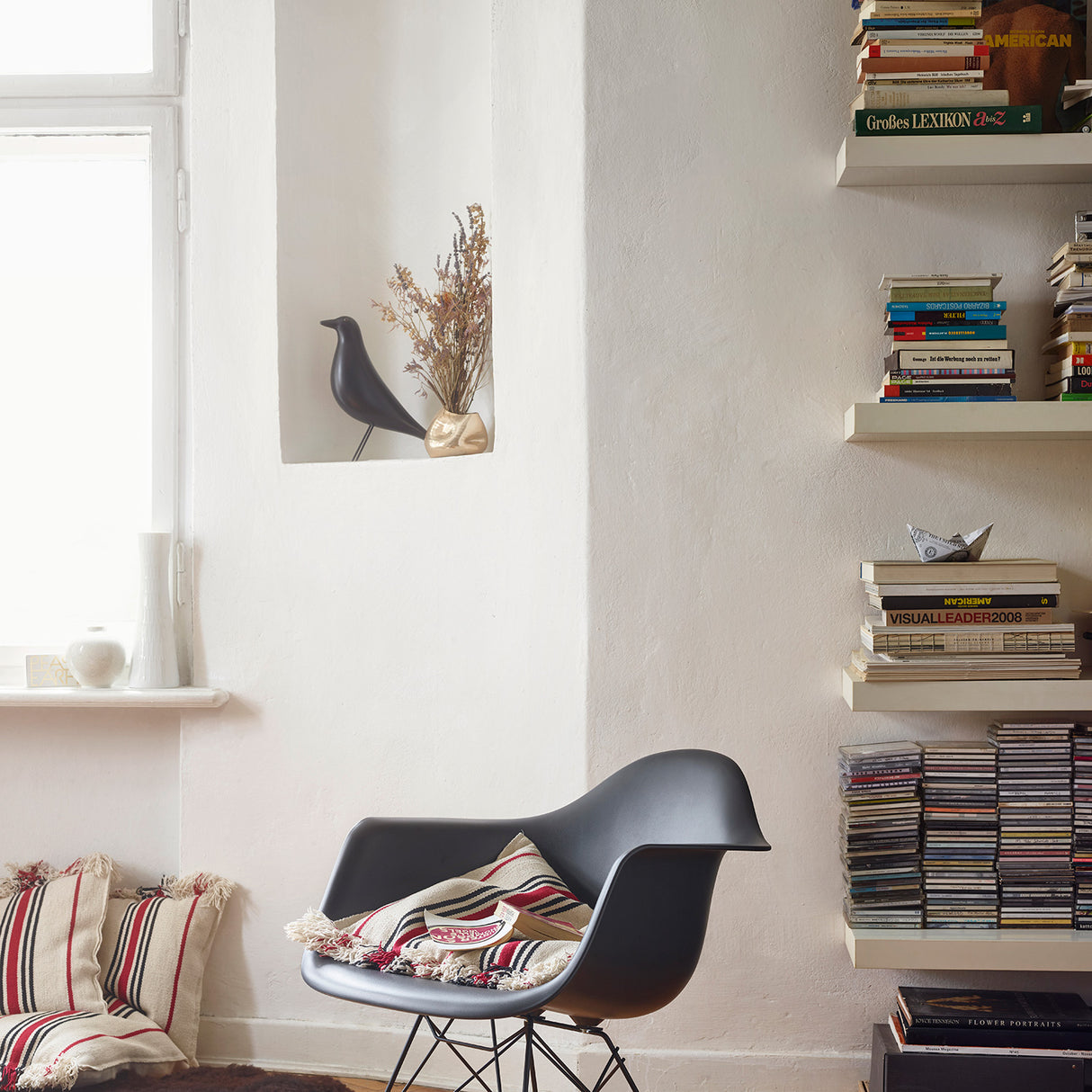 Vitra Eames House Bird, svart