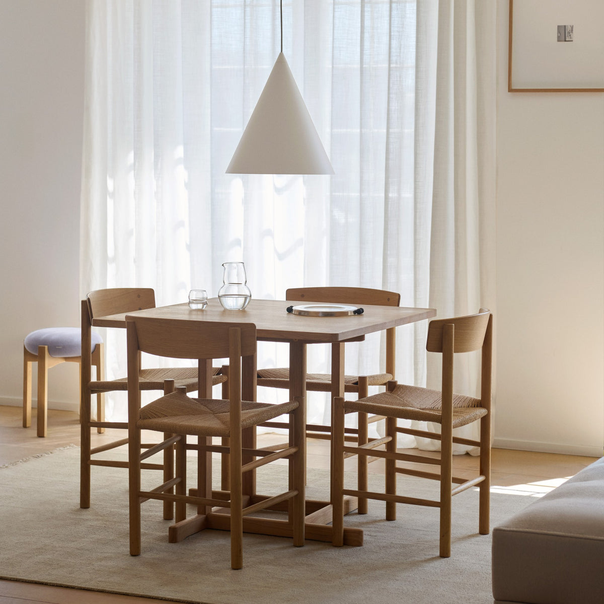 Spiseplassen – Fredericia BM80 spisebord og J39 stoler