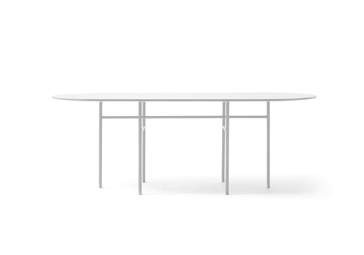 Audo Copenhagen Snaregade Dining Table spisebord Ø 138 cm. Velg bordplate