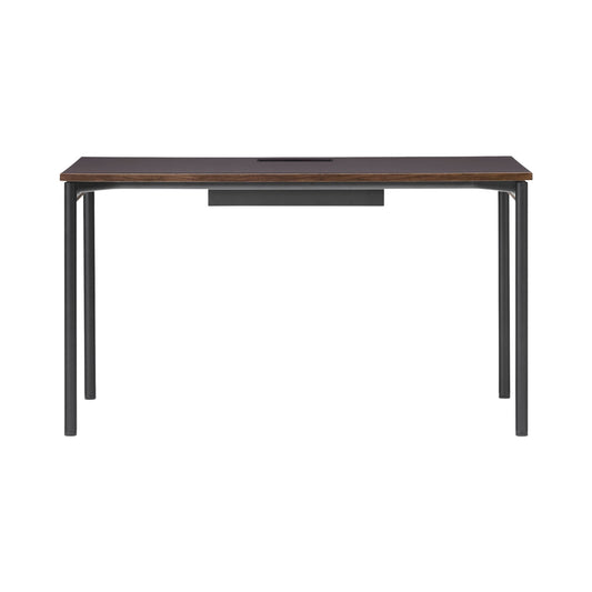 Audo Copenhagen Co Table skrivebord 140 × 70 cm. Velg utførelse og kabelkanal