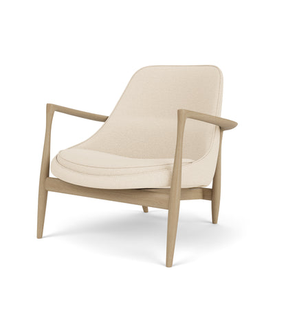 Audo Copenhagen Elizabeth Lounge Chair lenestol. Velg tekstil og treverk