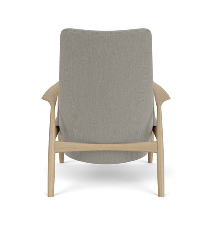 Audo Copenhagen The Seal Lounge Chair lenestol, høy rygg. Velg tekstil og treverk