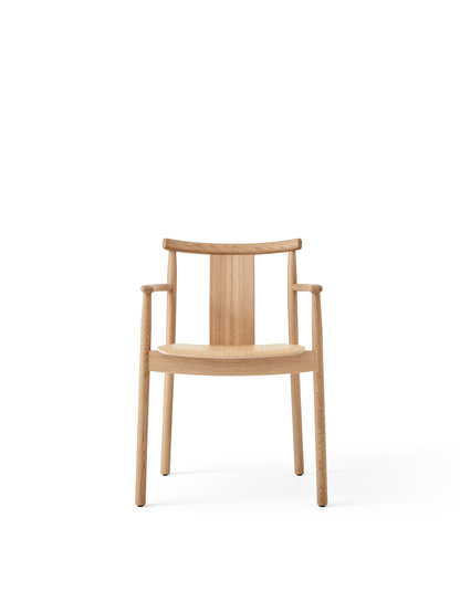 Audo Copenhagen Merkur Dining Chair spisestol, uten polstring. Velg treverk og armlener