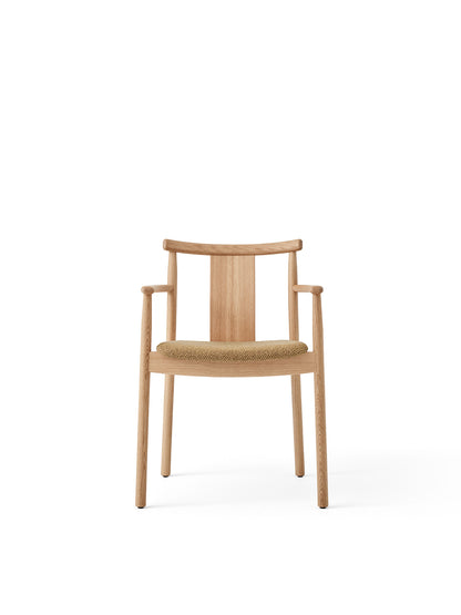 Audo Copenhagen Merkur Dining Chair spisestol, polstret sete. Velg tekstil, armlener og treverk