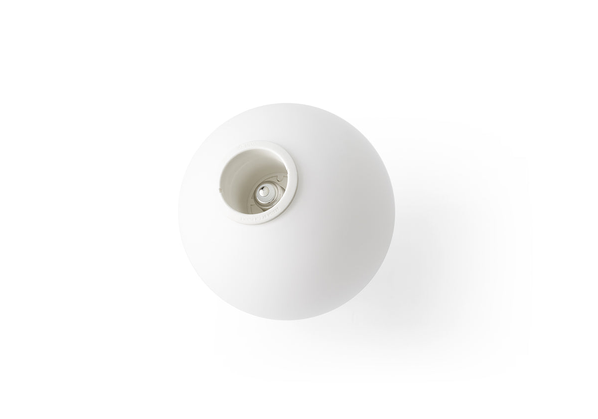 Audo Copenhagen TR Bulb Ceiling & Wall Lamp vegg-/taklampe. Velg farge