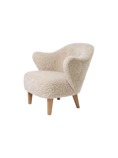 Audo Copenhagen Ingeborg Lounge Chair lenestol. Velg tekstil, treverk og knapper