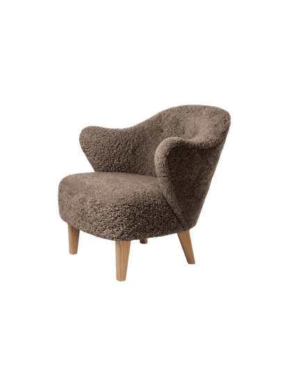 Audo Copenhagen Ingeborg Lounge Chair lenestol. Velg tekstil, treverk og knapper