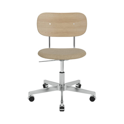 Audo Copenhagen Co Task Chair kontorstol, polstret sete, uten armlener, polert aluminium. Velg tekstil og rygg
