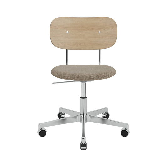 Audo Copenhagen Co Task Chair kontorstol, polstret sete, uten armlener, polert aluminium. Velg tekstil og rygg