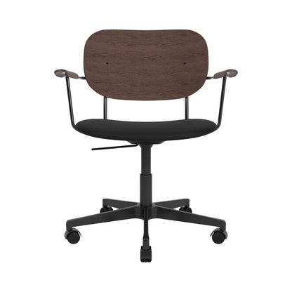 Audo Copenhagen Co Task Chair kontorstol, polstret sete, med armlener, sort aluminium. Velg tekstil og rygg