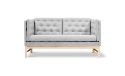 Fredericia EJ315 Sofa 153 cm, 2-seter. Velg tekstil og treverk.