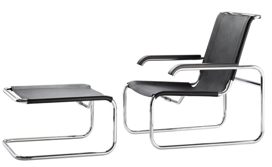 Thonet S 35 L og LH fotskammel i svart lær