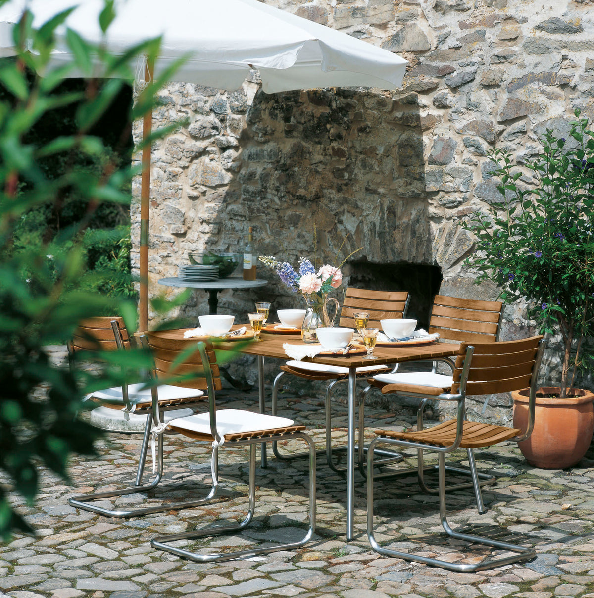 Thonet S 40 F utearmstol i miljø