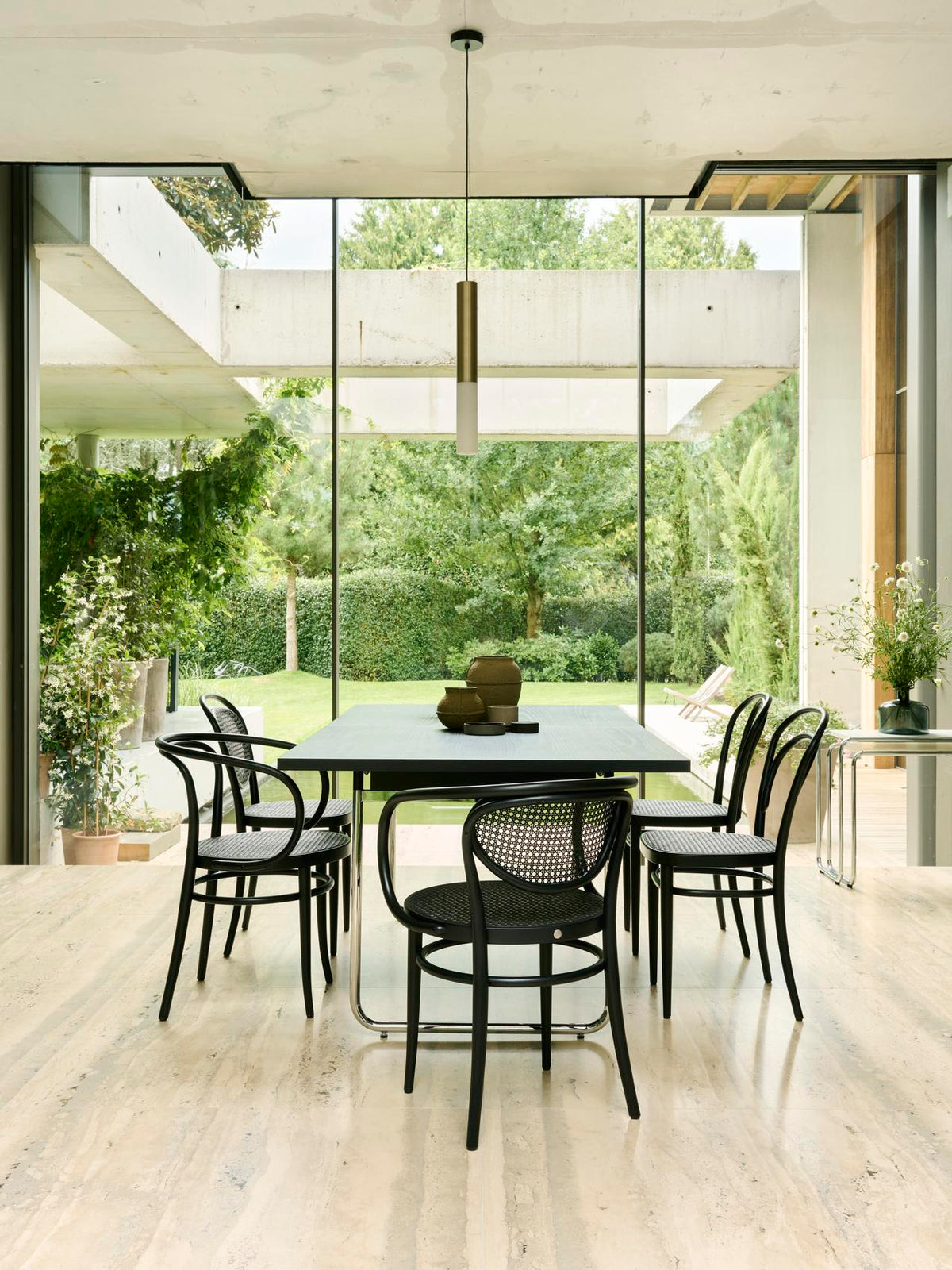 Thonet 215 stol i miljø