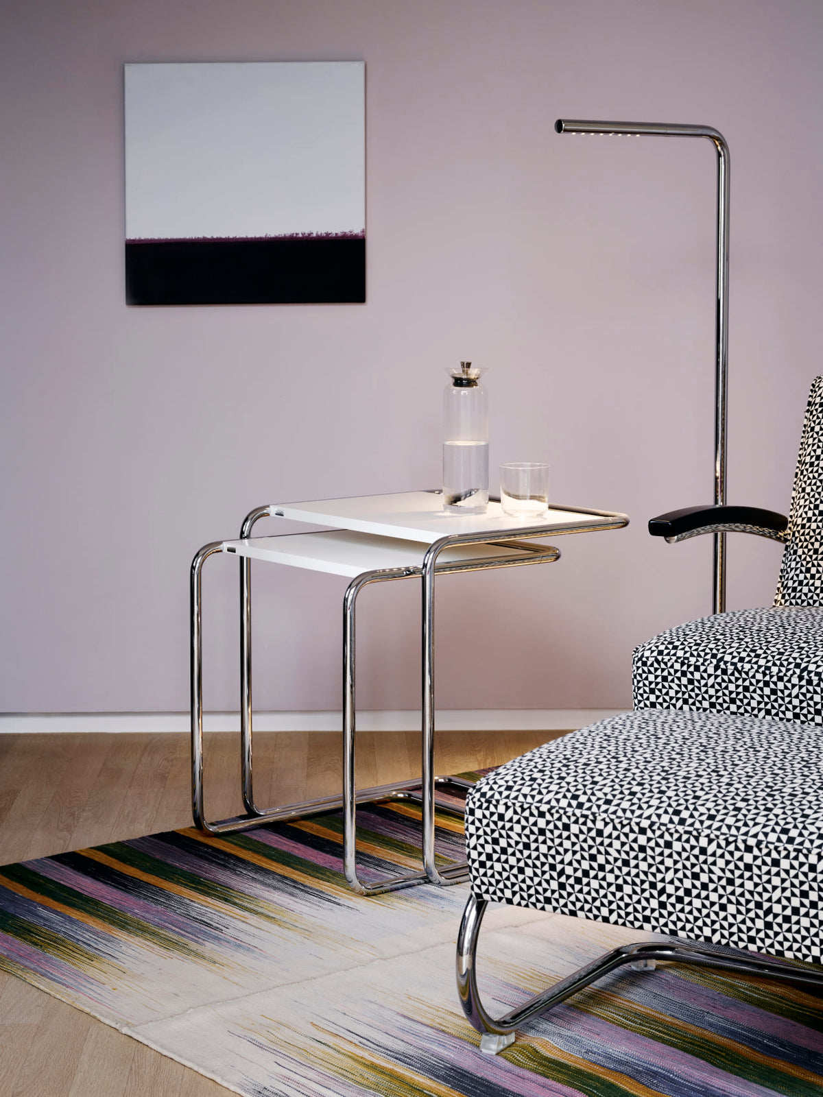 Thonet B 97 ved lenestol