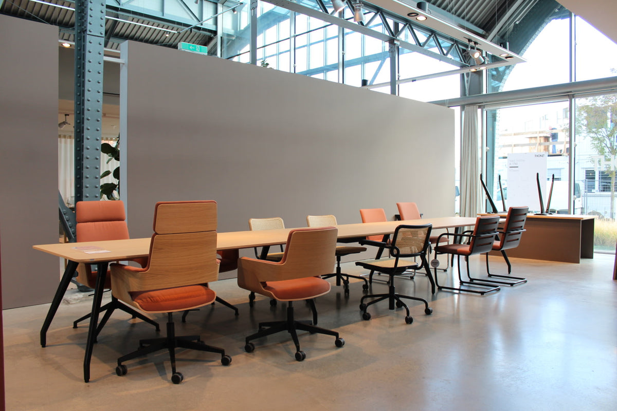 Thonet S 845 i kontormiljø