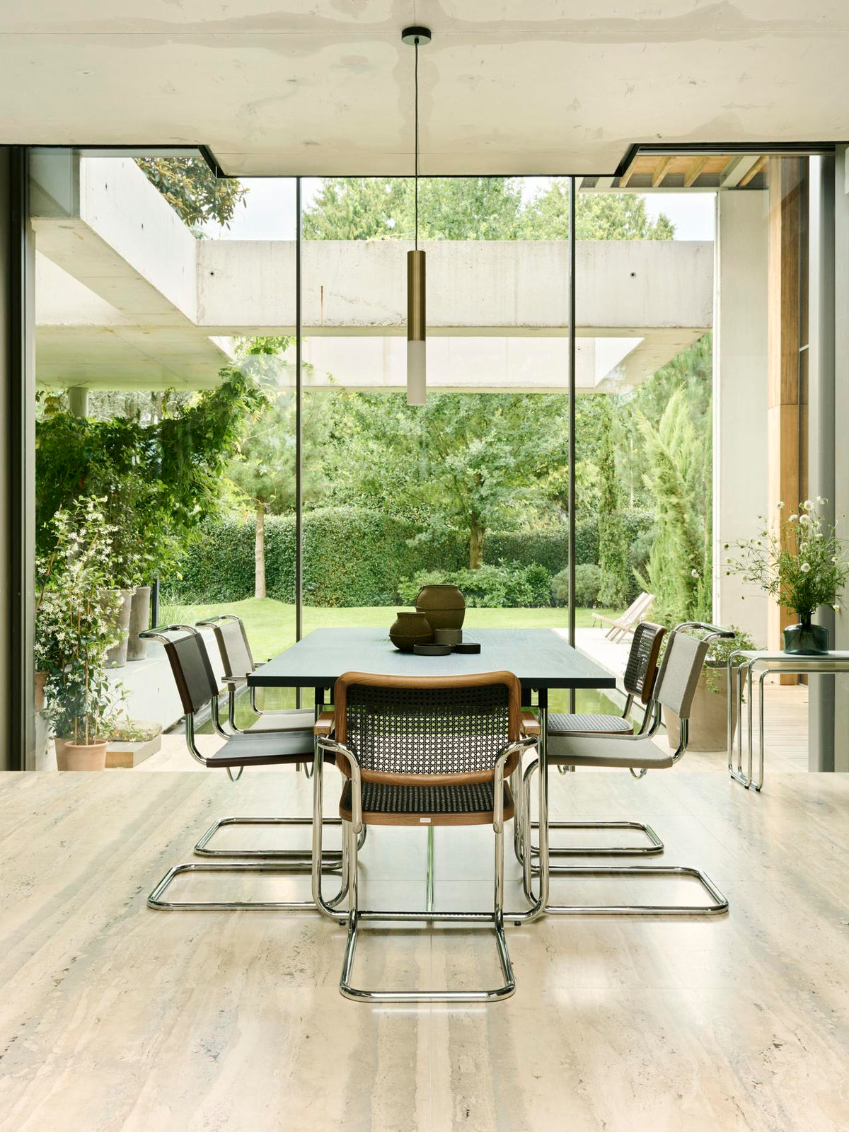 Thonet S 34 armstol i miljø