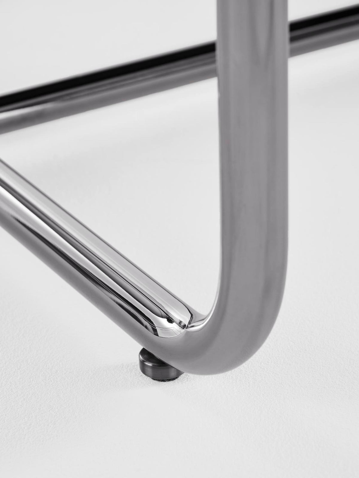 Thonet S 1070 spisebord – JS . THONET (Jil Sander)