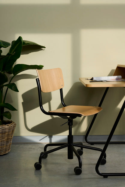 Thonet S 43 DR kontorstol i miljø